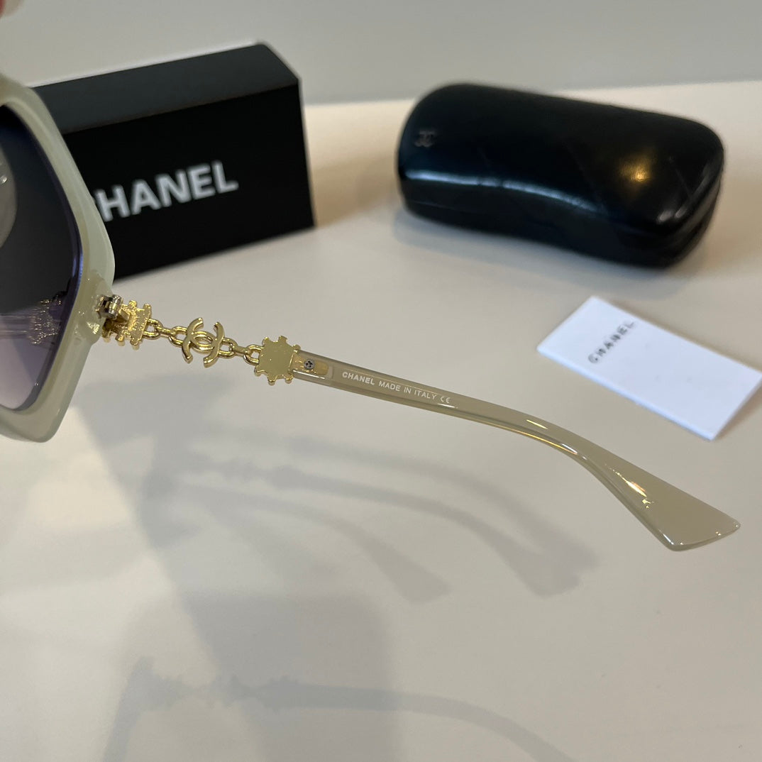 Chanel Fashion Silver Lens Sunglasses for Men & Women - 371709 - detail image 5