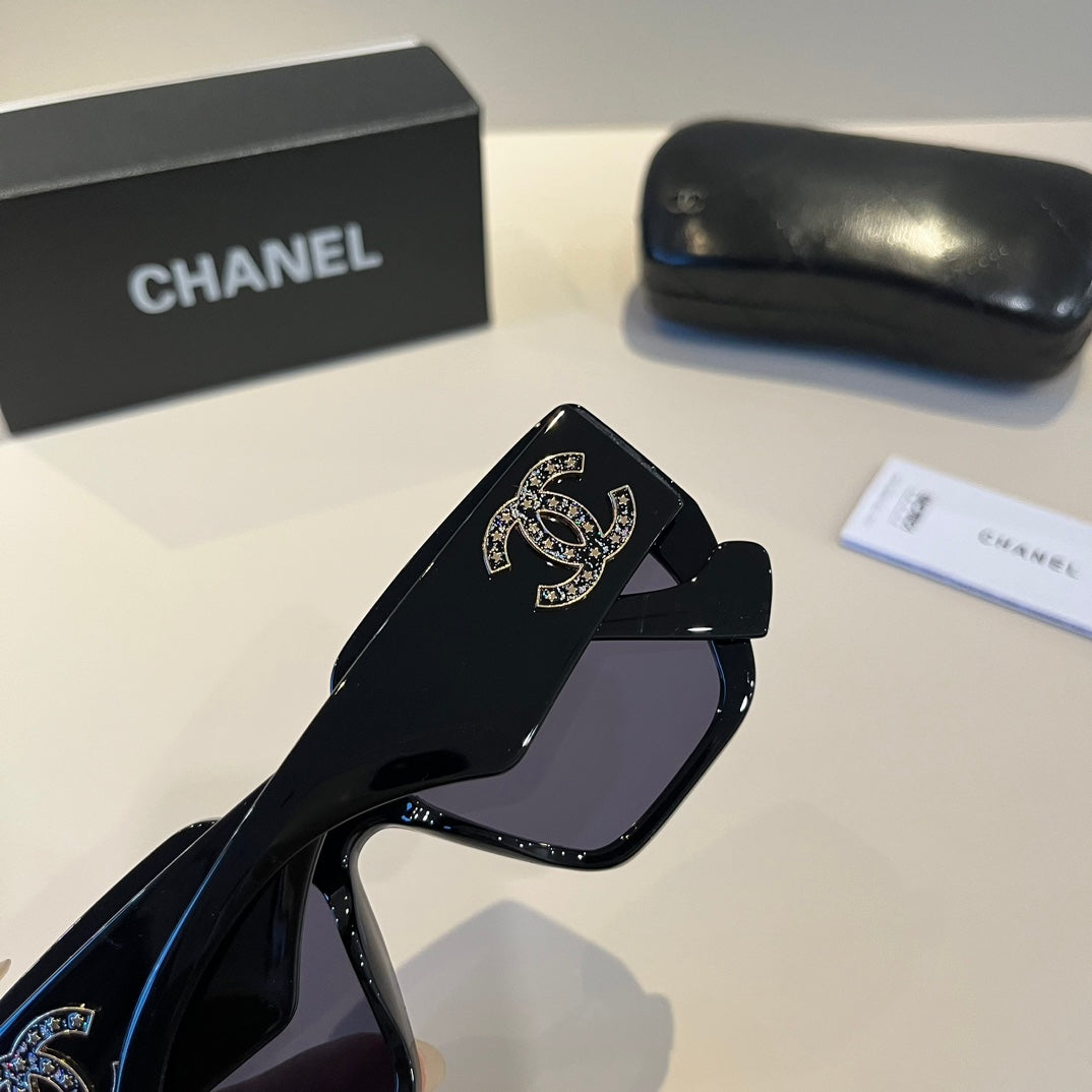 Chanel Fashion Black Lens Sunglasses for Men & Women - 382241 - detail image 8