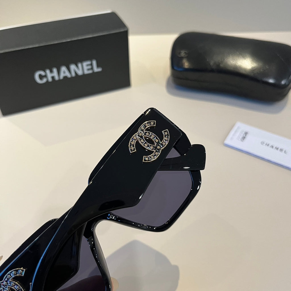 Chanel Fashion Black Lens Sunglasses for Men & Women - 449016 - detail image 8