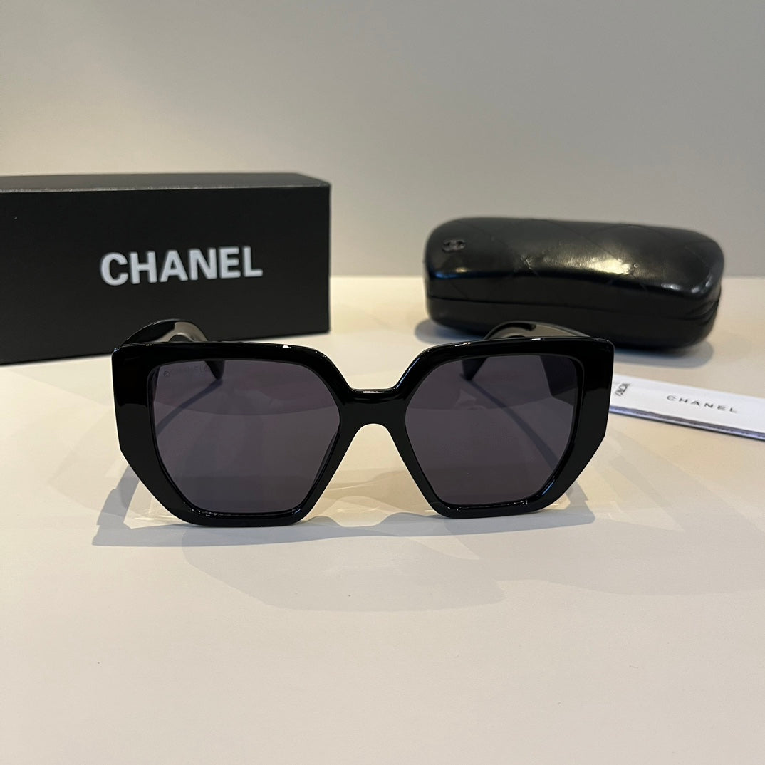 Chanel Fashion Black Lens Sunglasses for Men & Women - 382241 - detail image 2