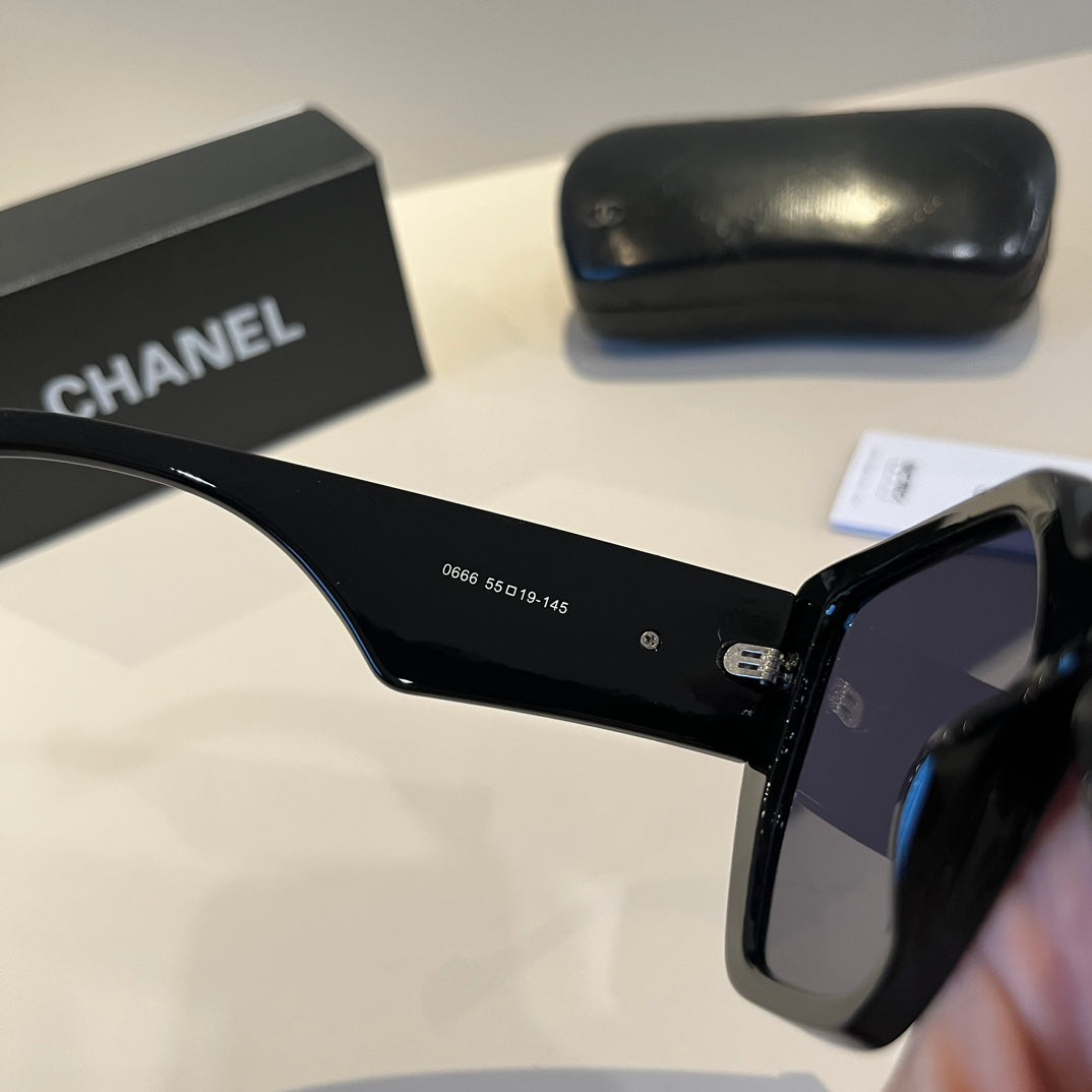 Chanel Fashion Black Lens Sunglasses for Men & Women - 382241 - detail image 6