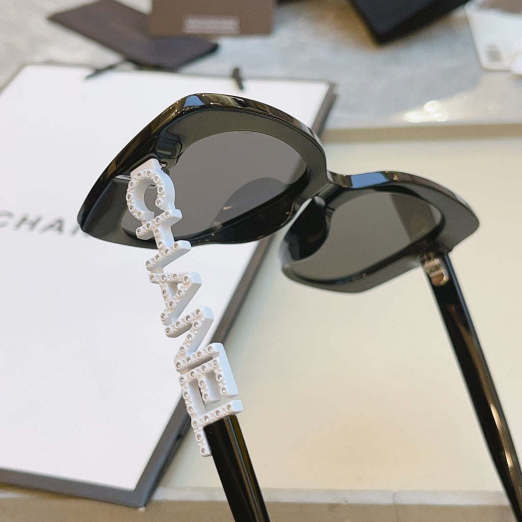 Chanel CH5422B Rectangular Black Lens Sunglasses for Men & Women - 382251 - detail image 4