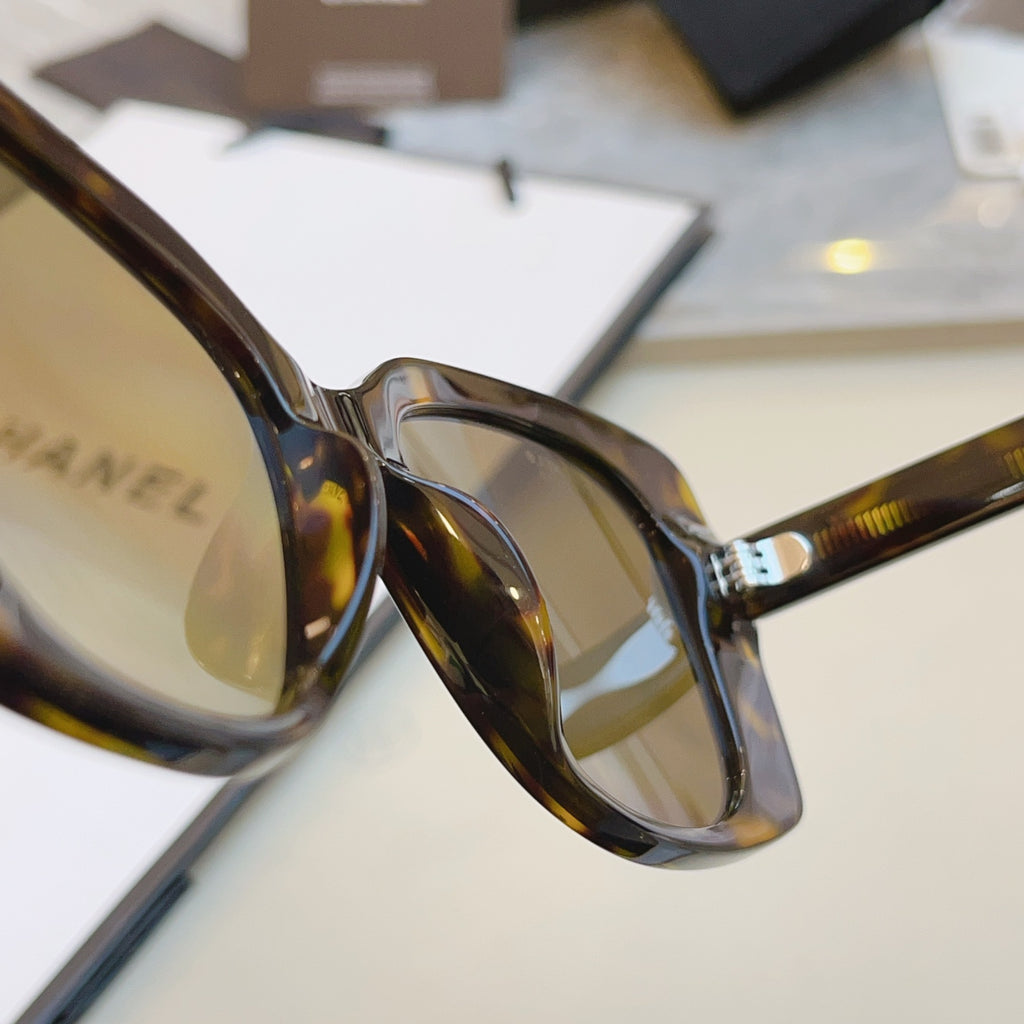 Chanel CH5422B Rectangular Black Lens Sunglasses for Men & Women - detail image 9