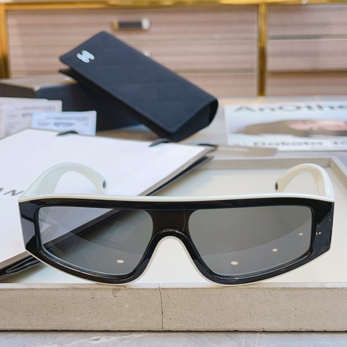 Chanel CH6057 Fashion Black Lens Sunglasses for Men & Women - 382342 - detail image 9