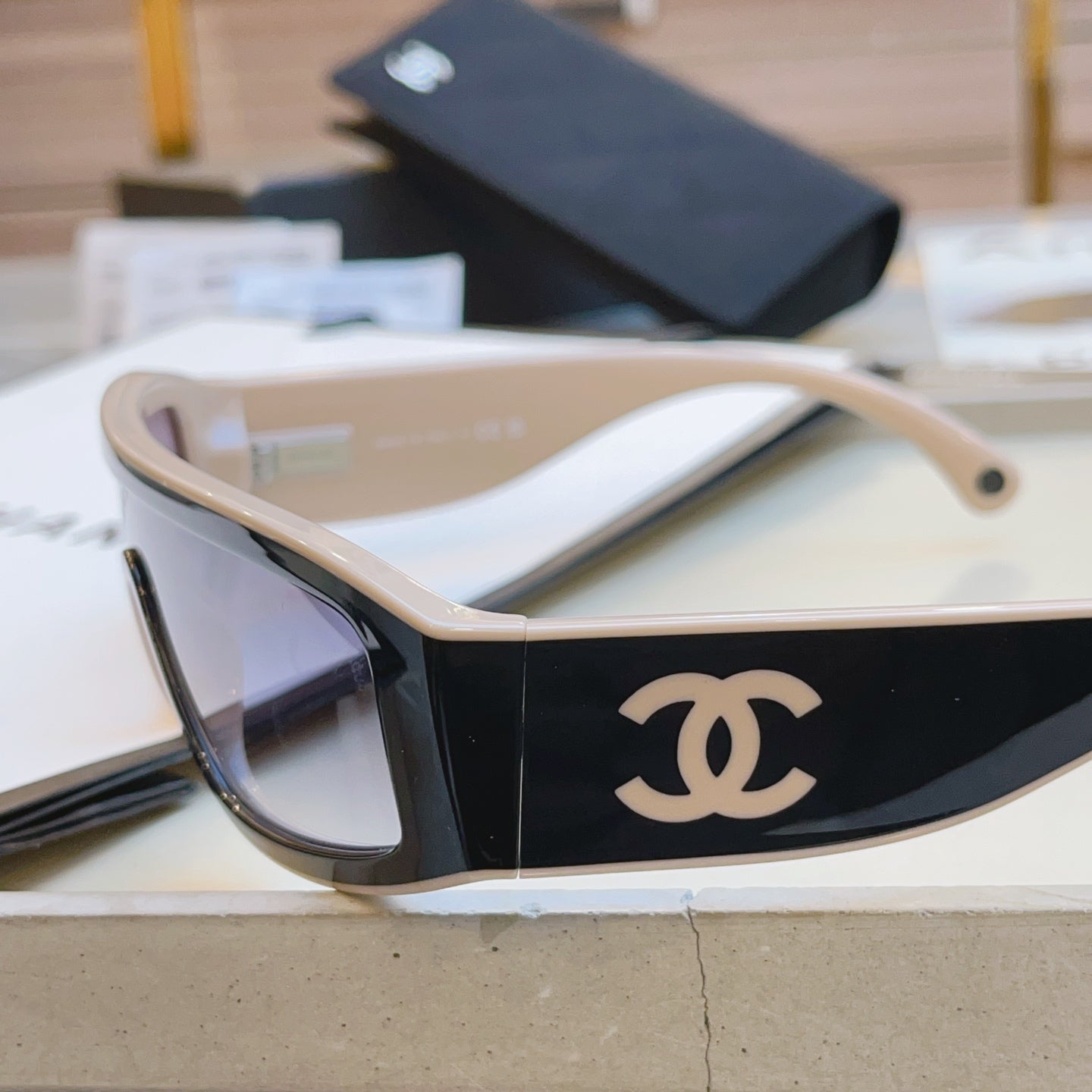 Chanel CH6057 Fashion Black Lens Sunglasses for Men & Women - detail image 8
