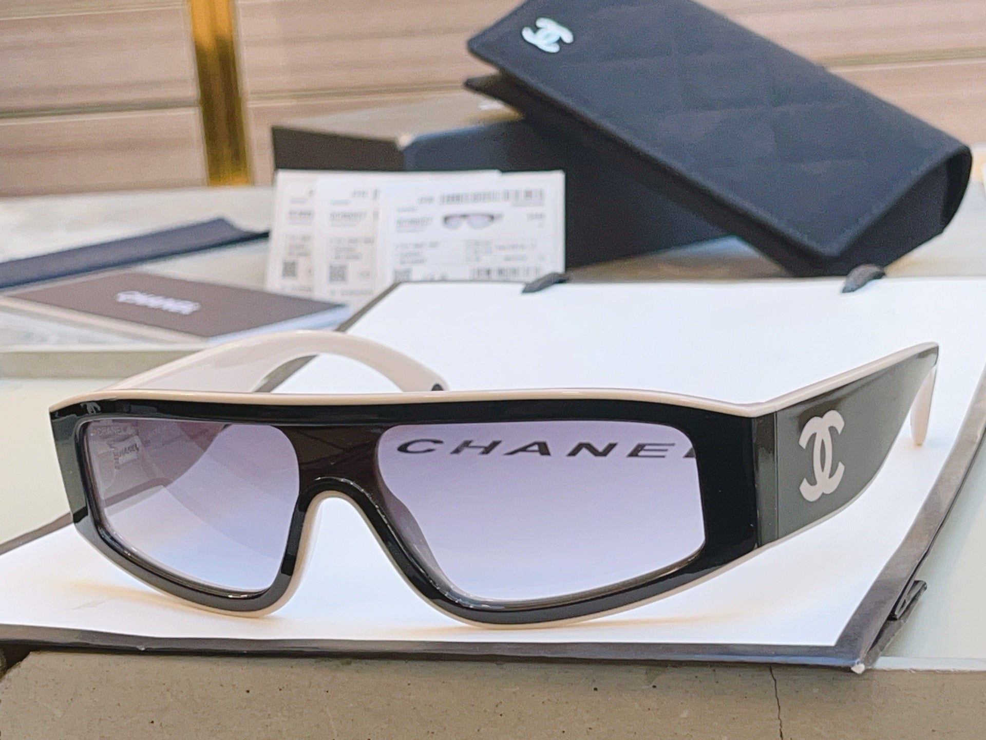Chanel CH6057 Fashion Black Lens Sunglasses for Men & Women - detail image 2
