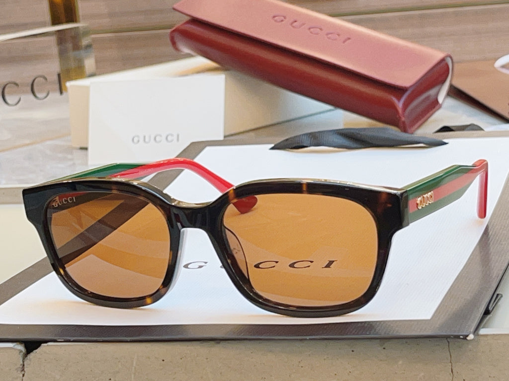 Gucci GG1872S Fashion Gray Lens Sunglasses for Men & Women - detail image 5