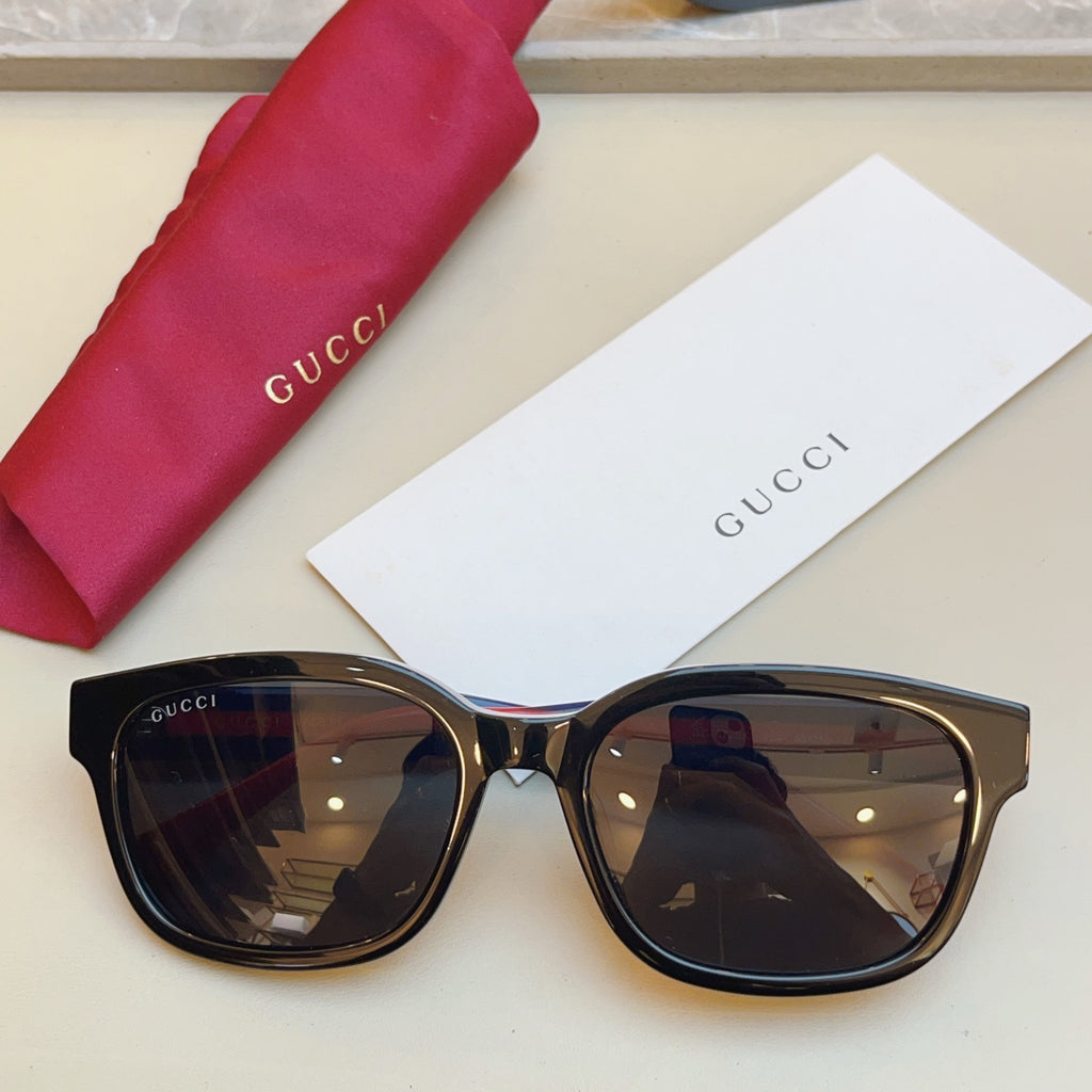 Gucci GG1872S Fashion Black Lens Sunglasses for Men & Women - detail image 2
