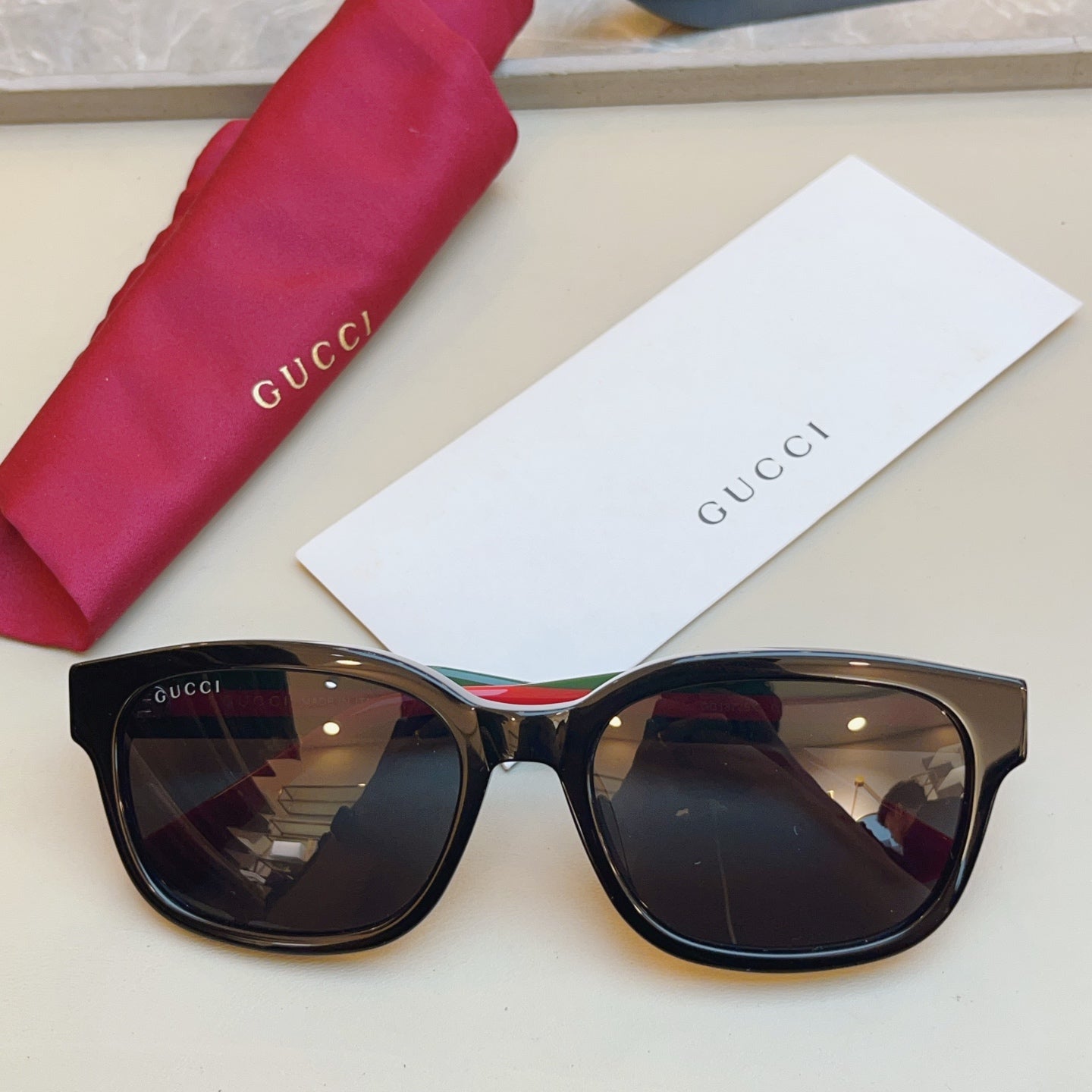 Gucci GG1872S Fashion Black Lens Sunglasses for Men & Women - detail image 6