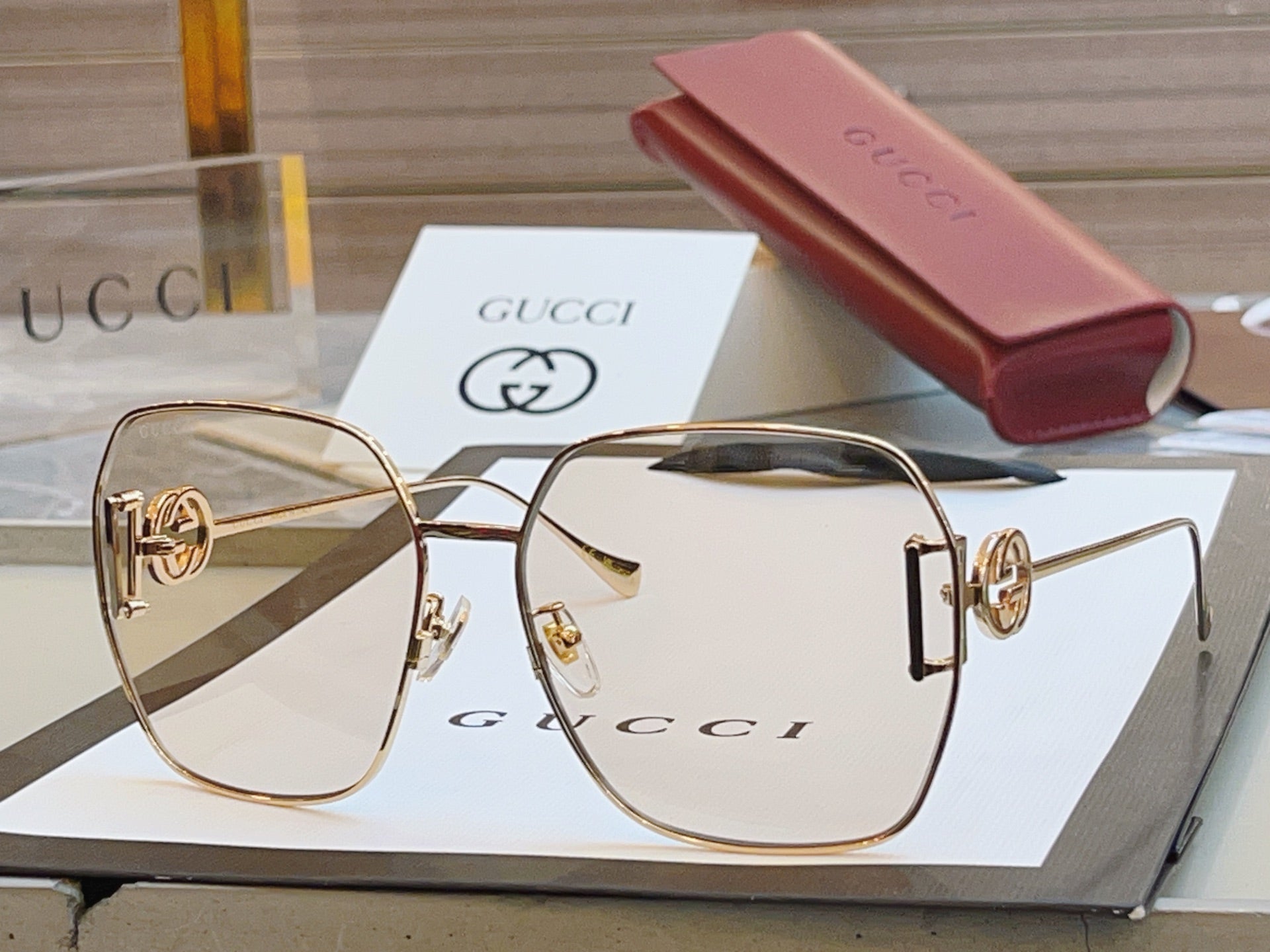 Gucci GG1207SA Fashion Gray Lens Sunglasses for Men & Women - detail image 4