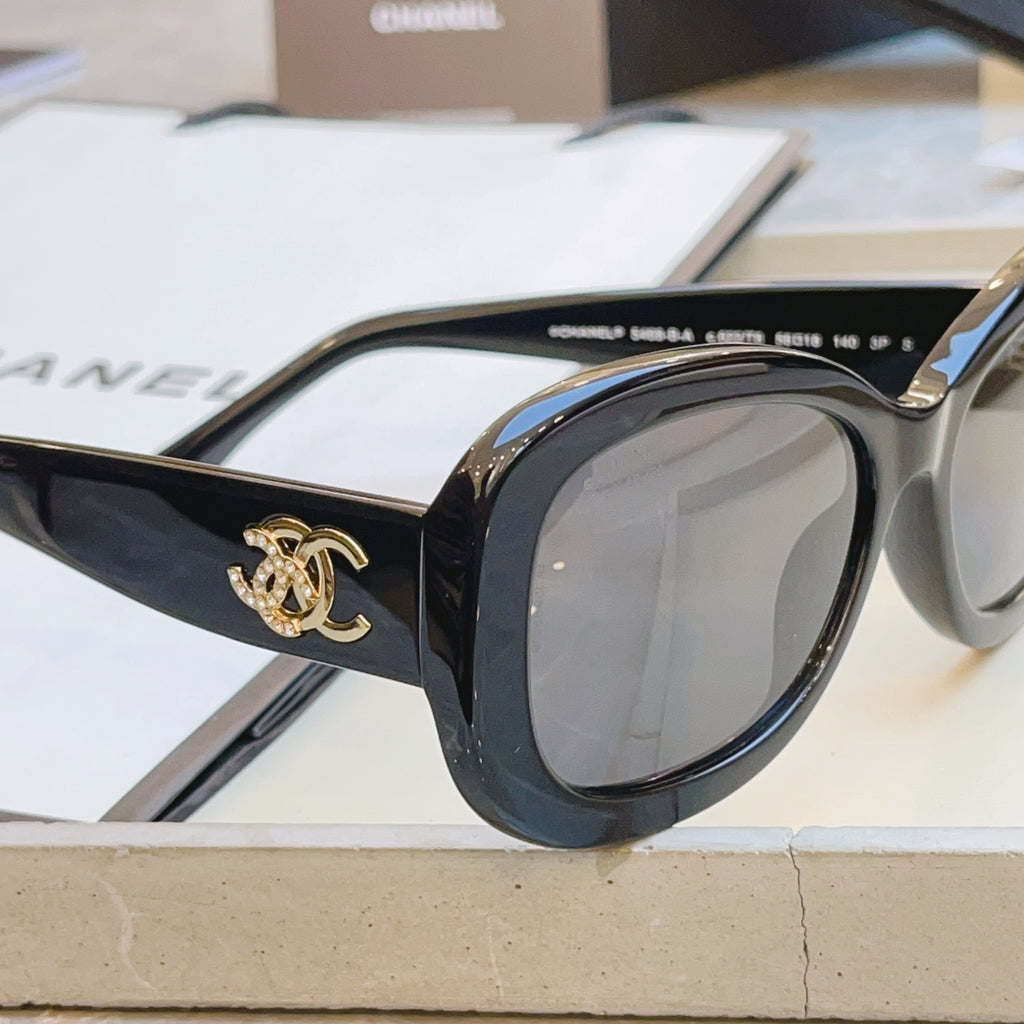 Chanel CH5468-B-A Fashion Black Lens Sunglasses for Men & Women - detail image 7