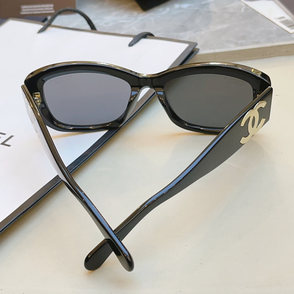 Chanel CH5493 Fashion Black Lens Sunglasses for Men & Women - detail image 9