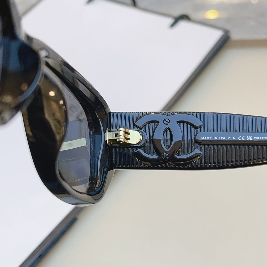 Chanel CH5493 Fashion Black Lens Sunglasses for Men & Women - detail image 6
