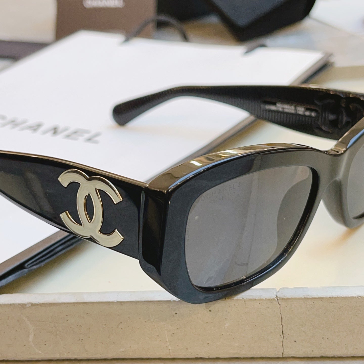 Chanel CH5493 Fashion Black Lens Sunglasses for Men & Women - detail image 4