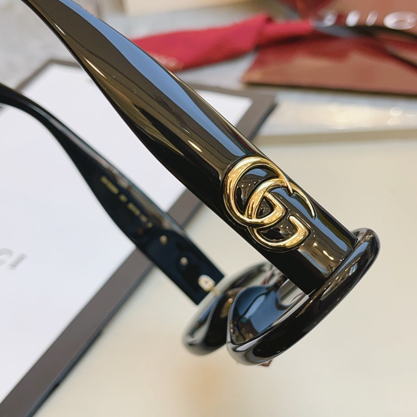 Gucci GG1829SK Fashion Black Lens Sunglasses for Men & Women - 398282 - detail image 6
