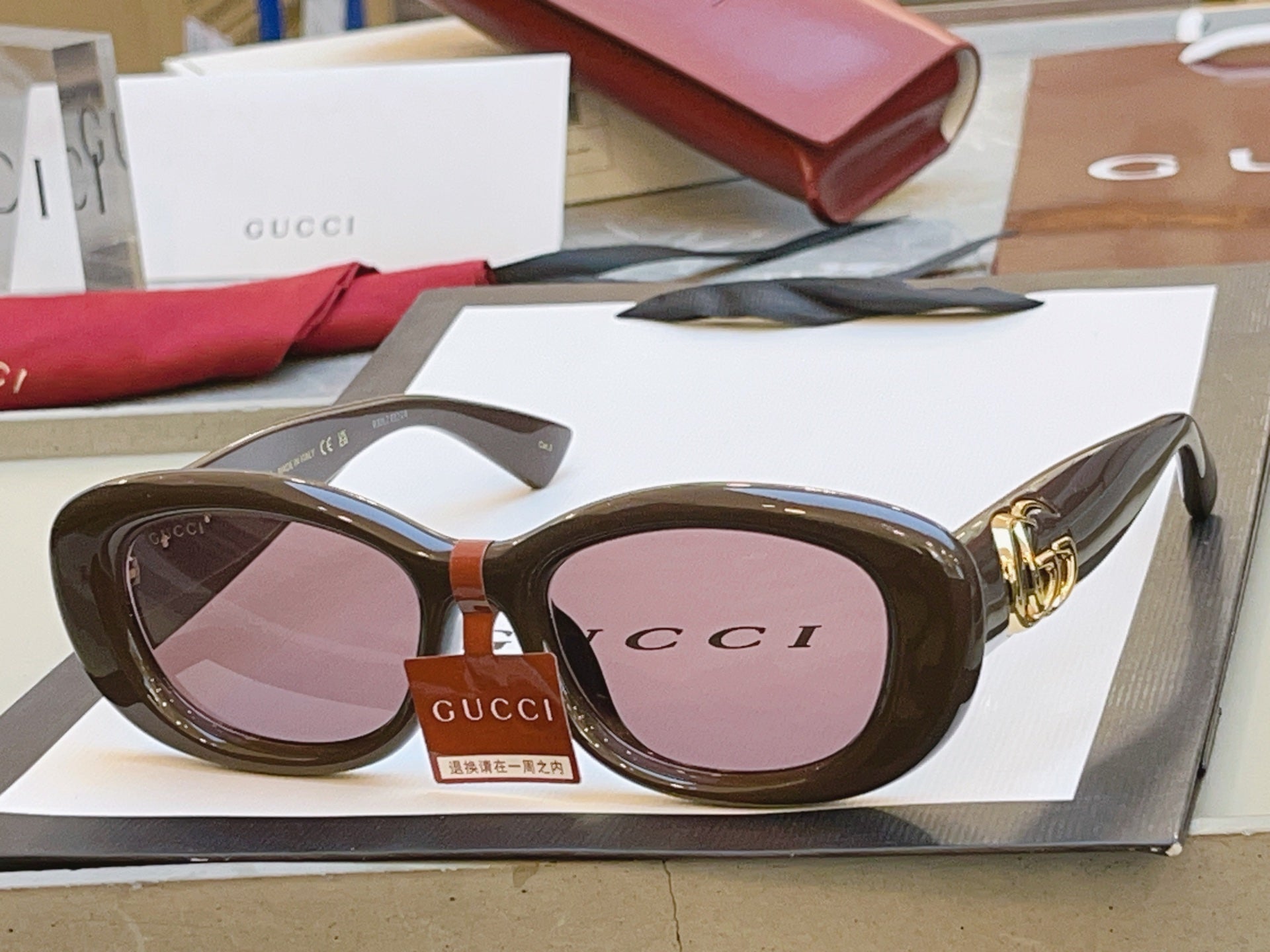 Gucci GG1829SK Fashion Red Lens Sunglasses for Men & Women - 398281 - detail image 2