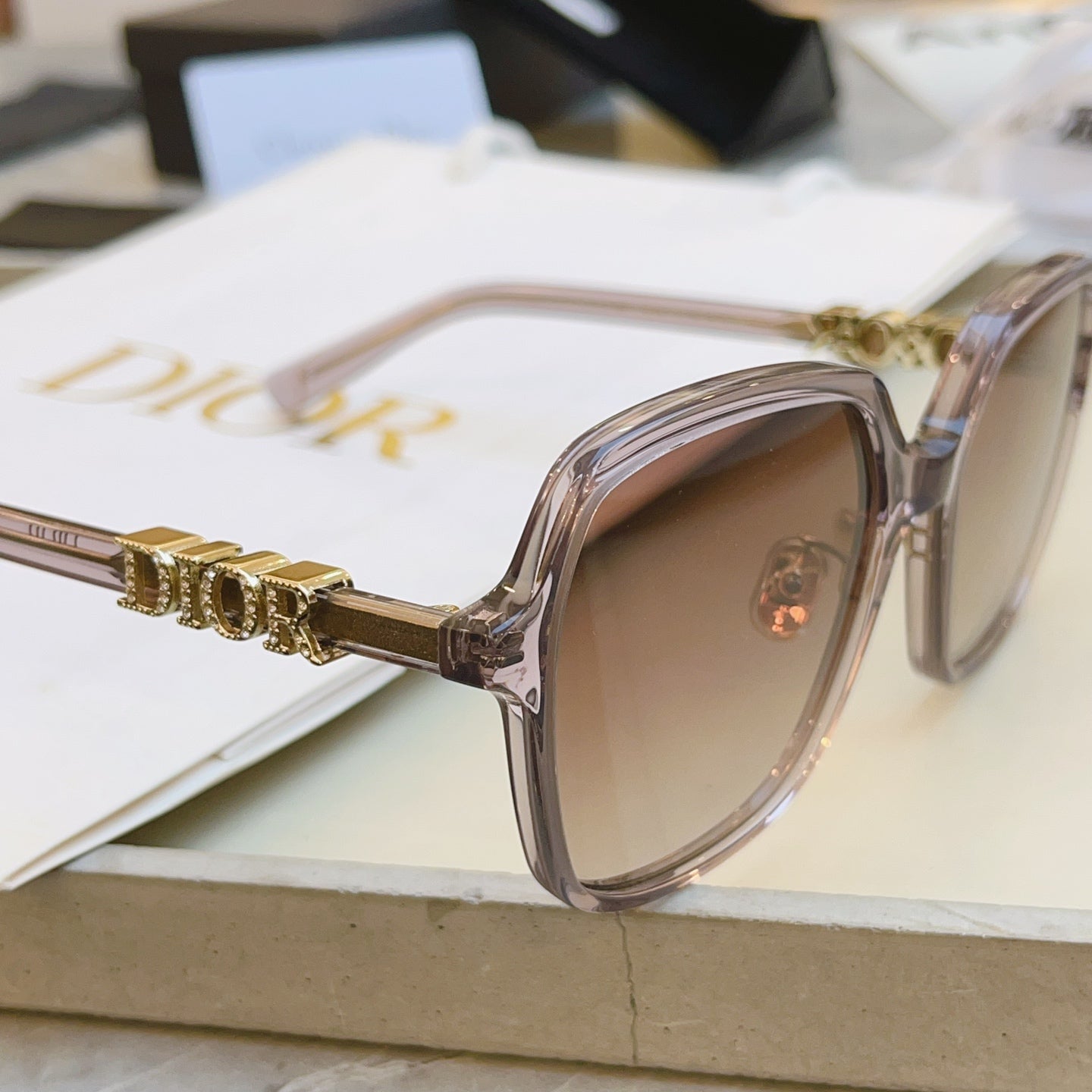 Dior DIORTREASURE Fashion Brown Lens Sunglasses for Men & Women - 465344