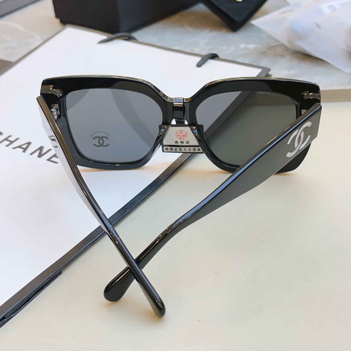 Chanel 9191H Fashion Black Lens Sunglasses for Men & Women - detail image 9