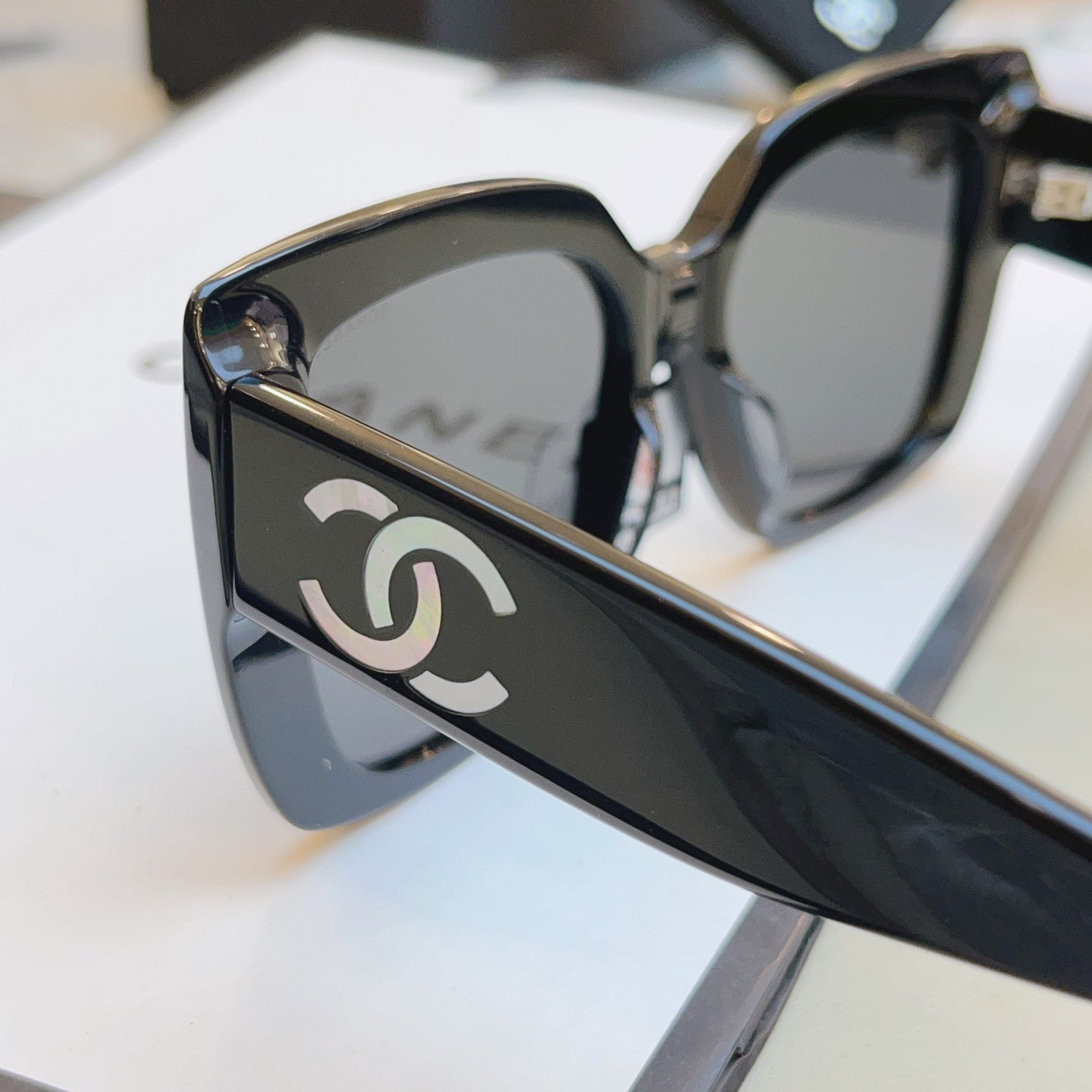 Chanel 9191H Fashion Black Lens Sunglasses for Men & Women - detail image 8