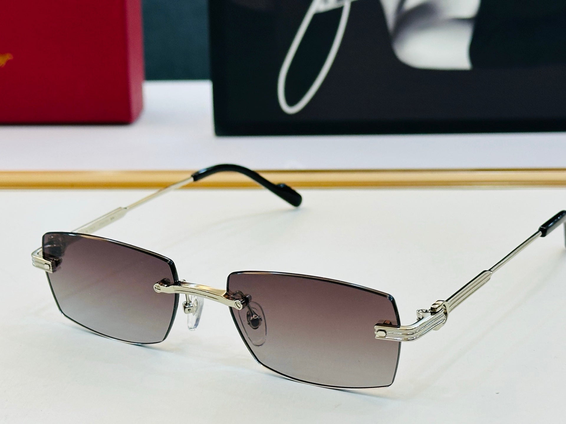 Cartier CT0578O Fashion Gold Lens Sunglasses for Men & Women - detail image 8