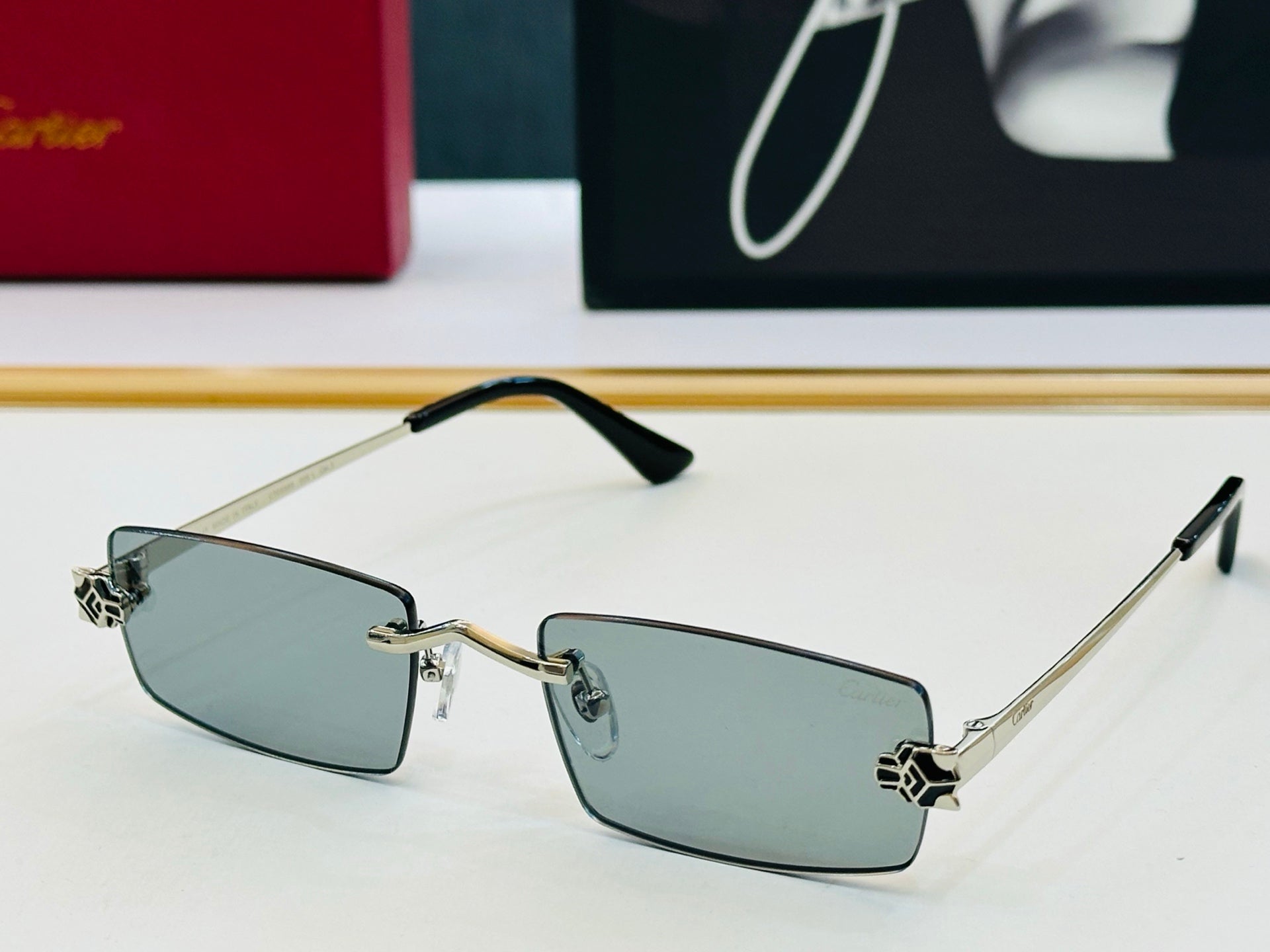 Cartier CT0598S Fashion Blue Lens Sunglasses for Men & Women - detail image 4