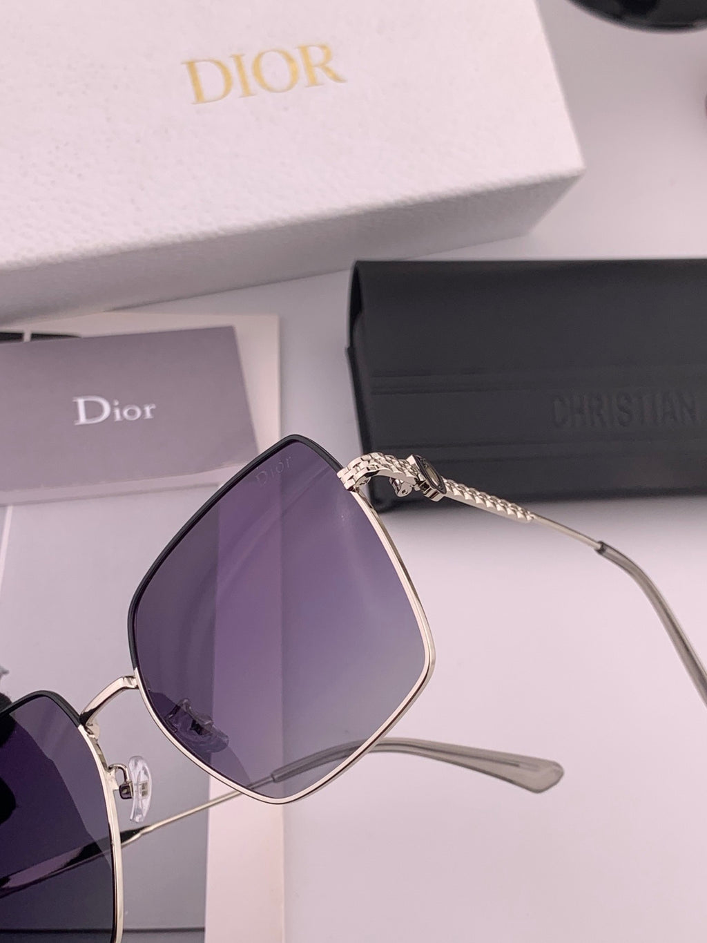 Dior D6310 Polarized Square Red Lens Sunglasses for Men & Women - 867133 - detail image 4