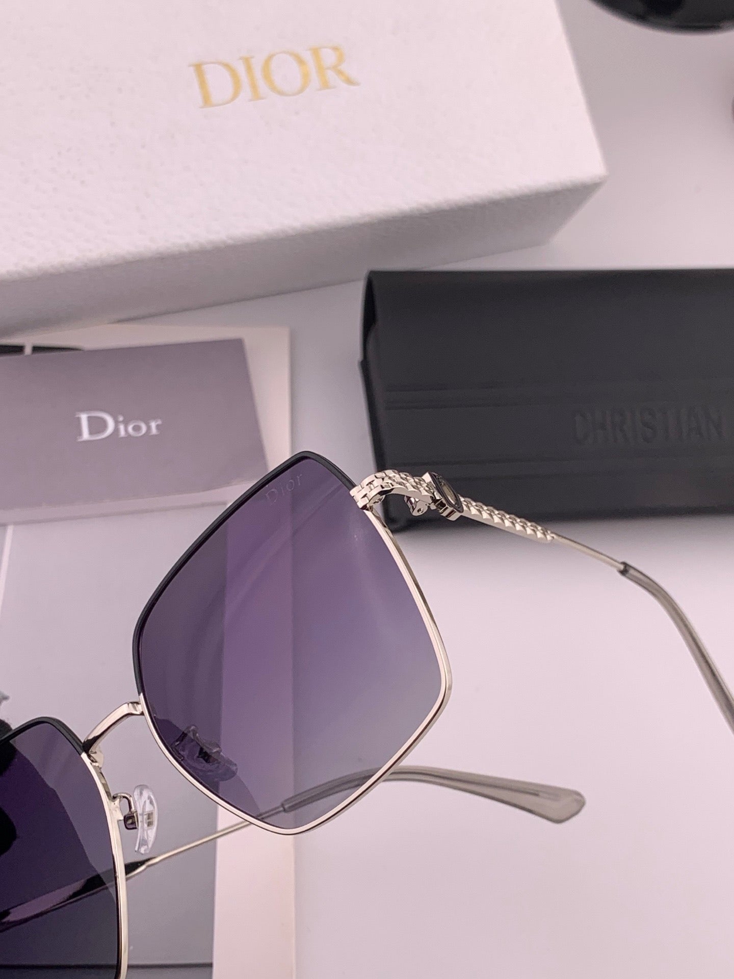 Dior D6310 Polarized Square Red Lens Sunglasses for Men & Women - 867133 - detail image 4