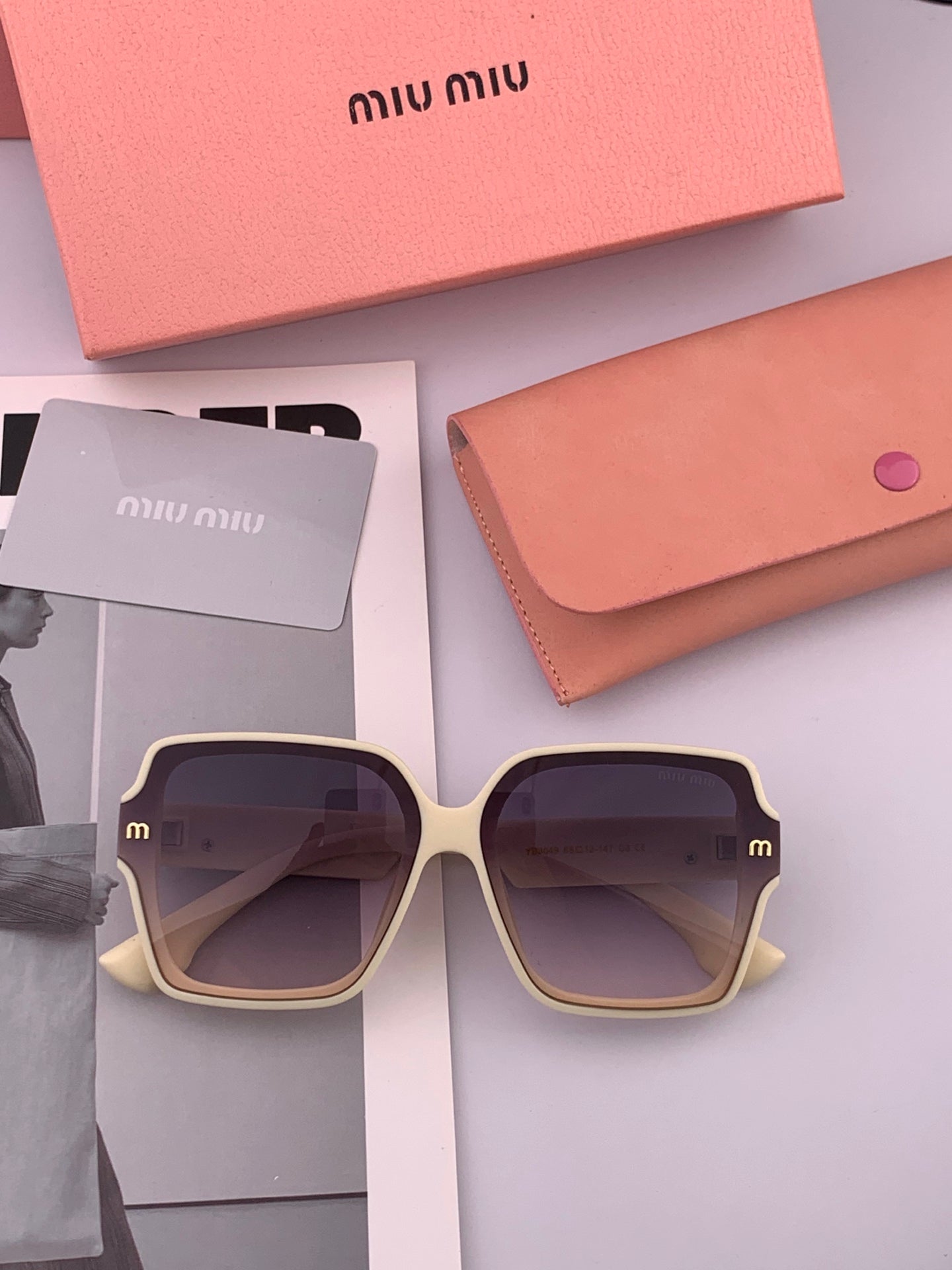 Miu Miu M9304 Fashion Pink Lens Sunglasses for Men & Women - 867228 - detail image 3