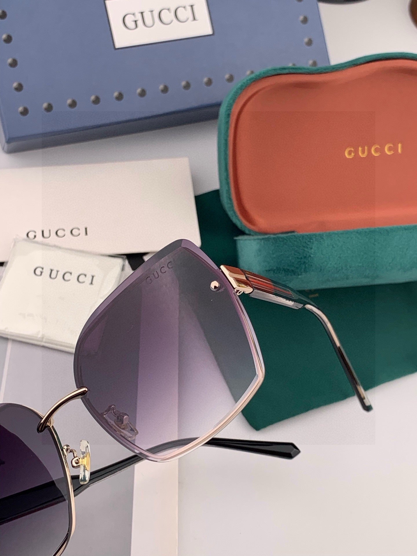 Gucci G0421 Metal Fashion Black Lens Sunglasses for Men & Women - detail image 5