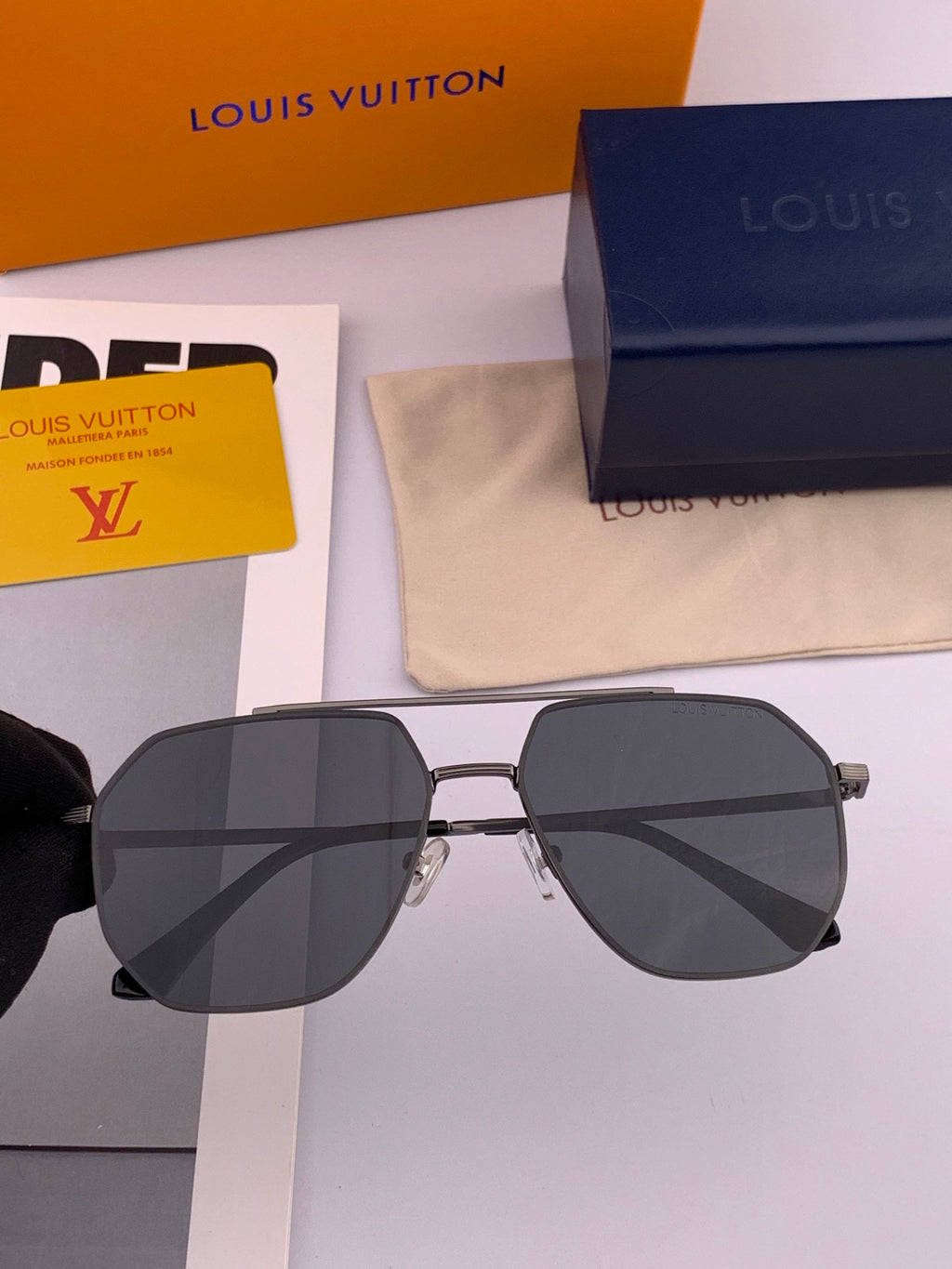 Louis Vuitton L08902 Polarized Aviator Pink Lens Sunglasses for Men - detail image 3