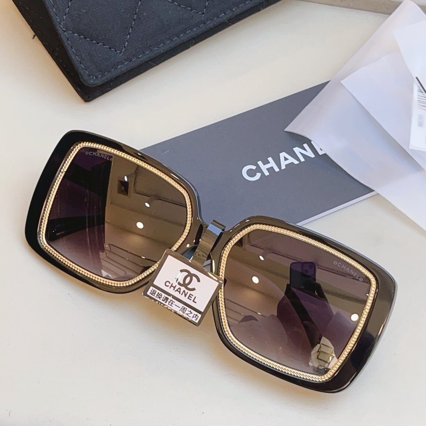 Chanel 71709A Fashion Black Lens Sunglasses for Men & Women - detail image 3