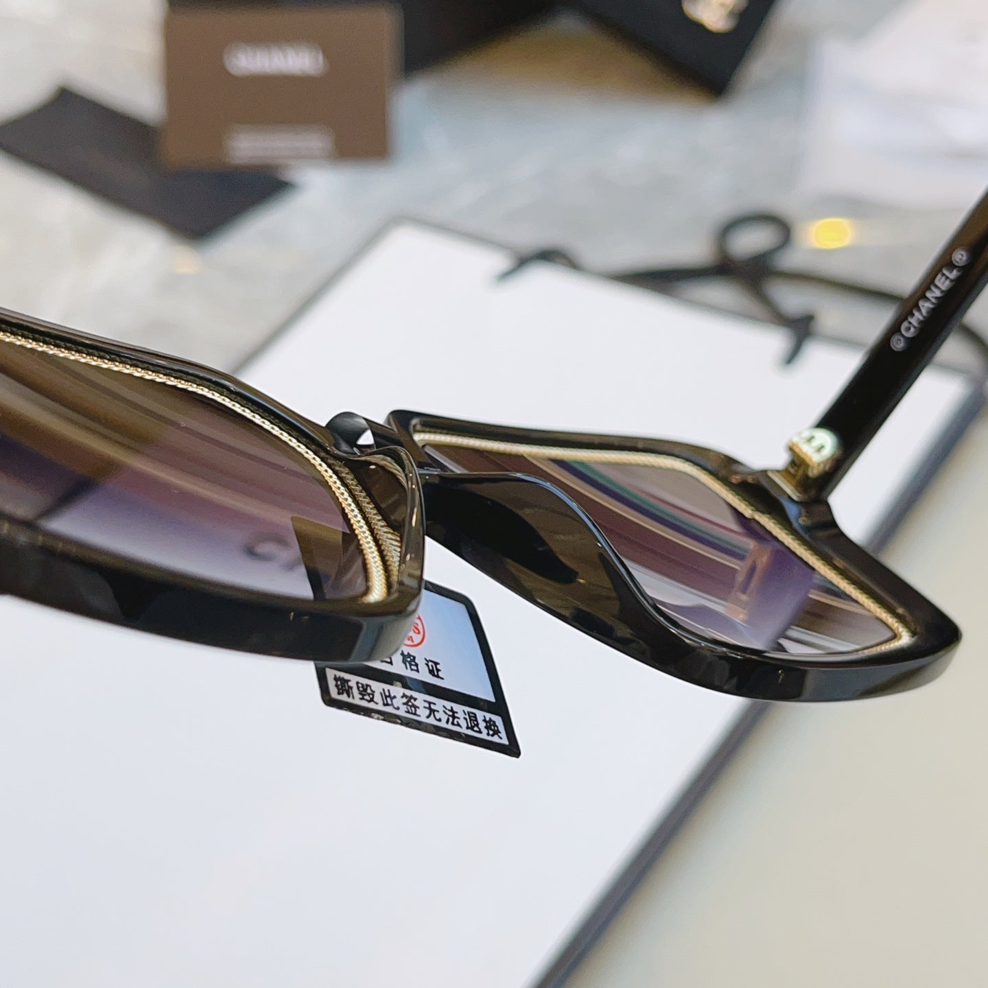 Chanel 71709A Fashion Black Lens Sunglasses for Men & Women - detail image 6