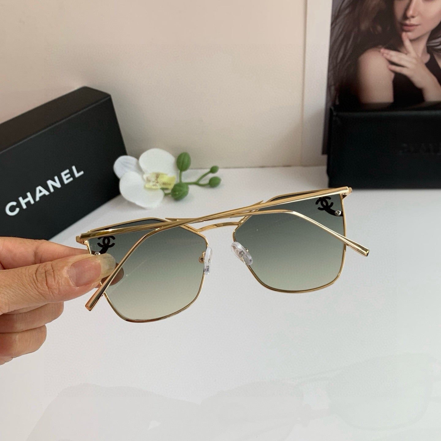 Chanel Fashion Silver Lens Sunglasses for Men & Women - 358081 - detail image 2