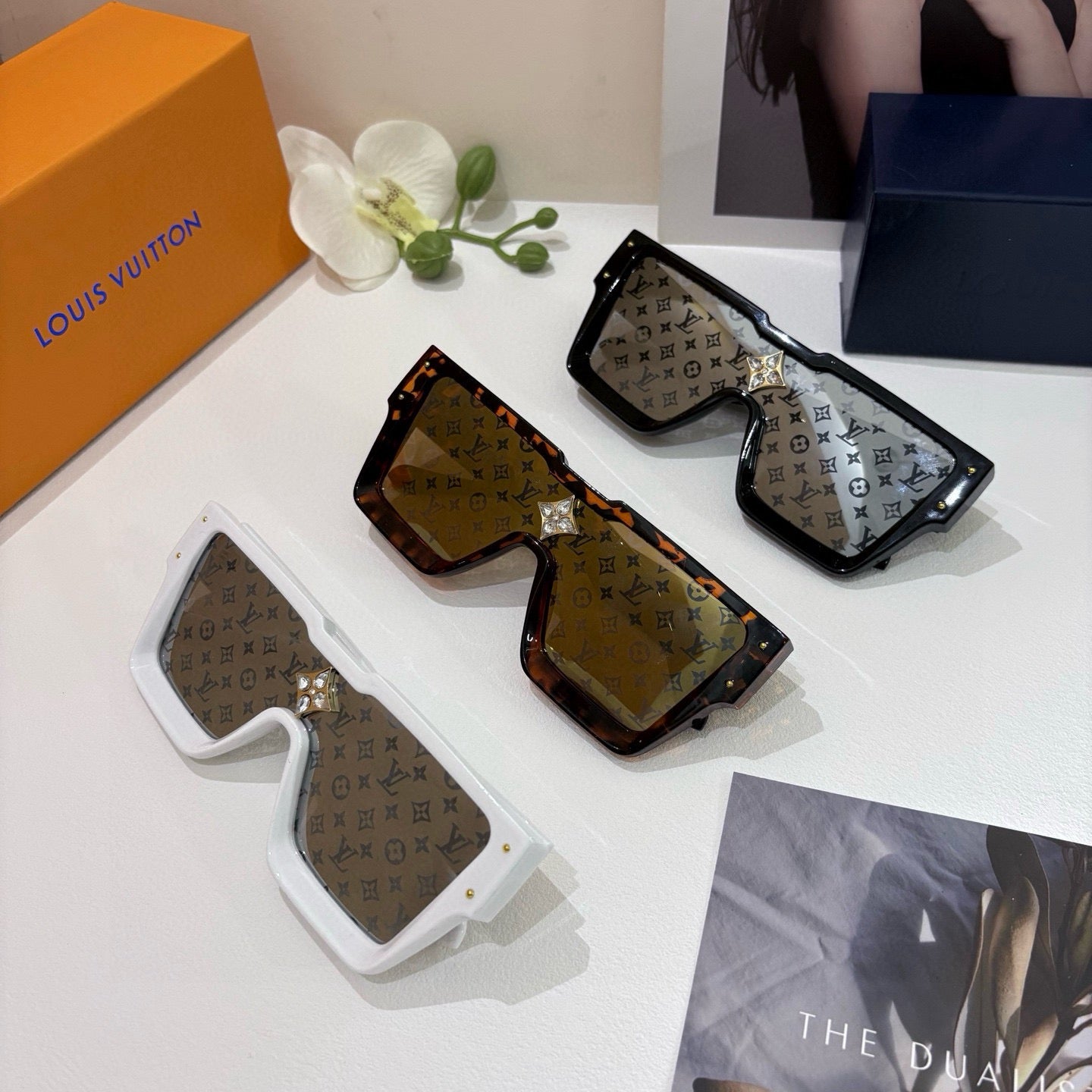Louis Vuitton Square Silver Lens Sunglasses for Men & Women - 933757 - detail image 2