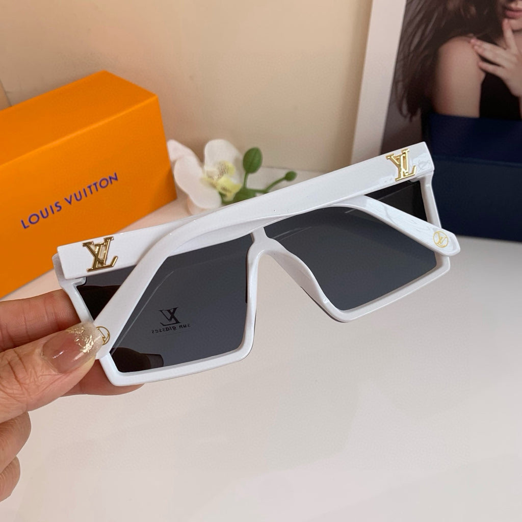 Louis Vuitton Square Black Lens Sunglasses for Men & Women - 933750 - detail image 3
