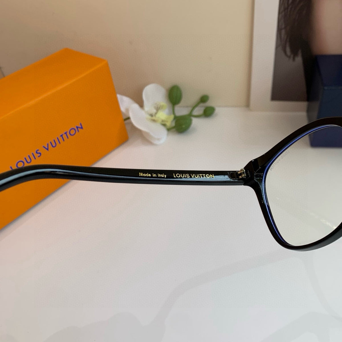 Louis Vuitton Blue-Light Square Silver Lens Sunglasses for Men & Wome - 357743