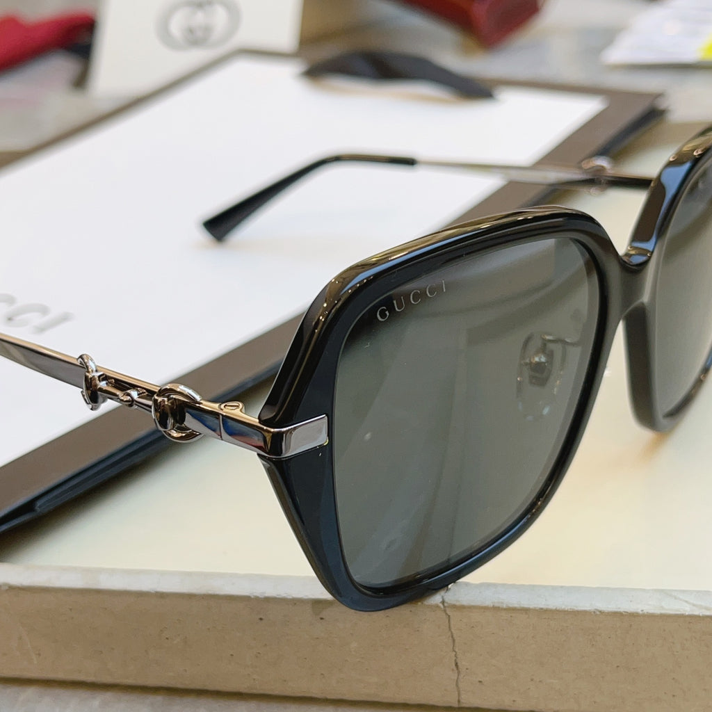 Gucci GG2055SA Fashion Gray Lens Sunglasses for Men & Women - detail image 6