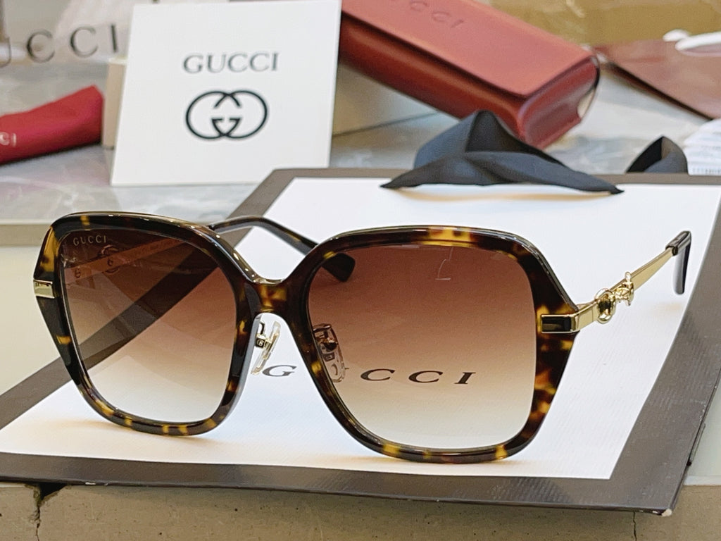 Gucci GG2055SA Fashion Gray Lens Sunglasses for Men & Women - detail image 3