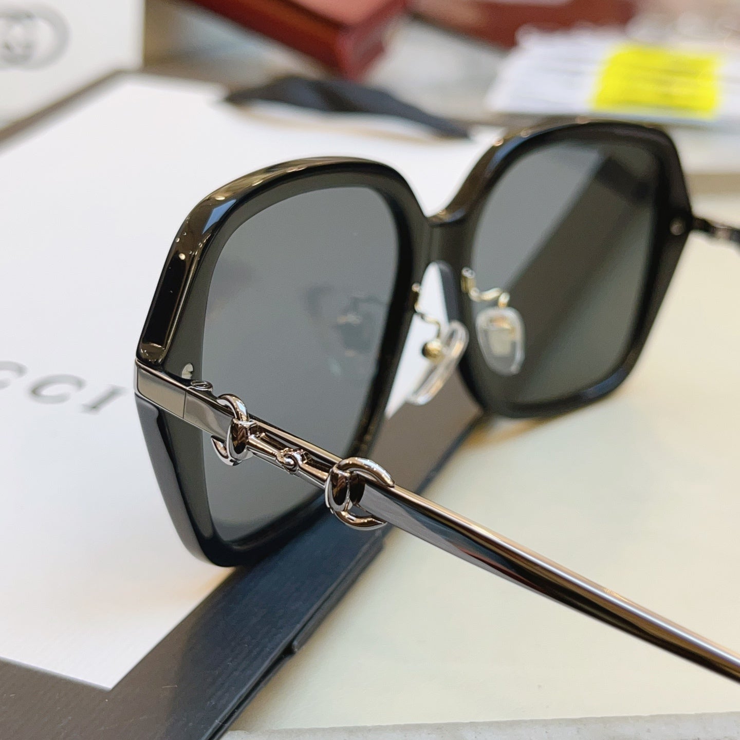 Gucci GG2055SA Fashion Gray Lens Sunglasses for Men & Women - detail image 9