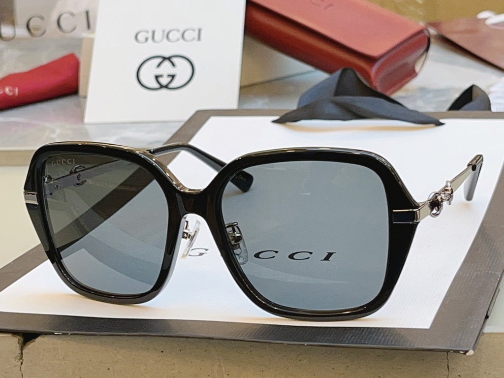Gucci GG2055SA Fashion Gray Lens Sunglasses for Men & Women - detail image 2