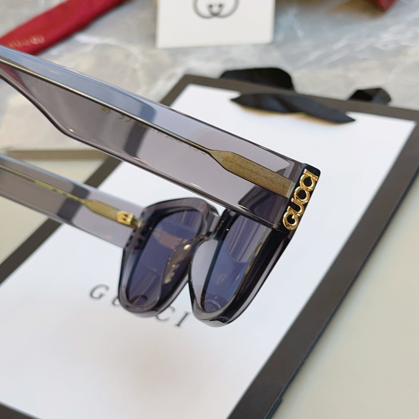Gucci GG2043SA Fashion Gray Lens Sunglasses for Men & Women - detail image 7