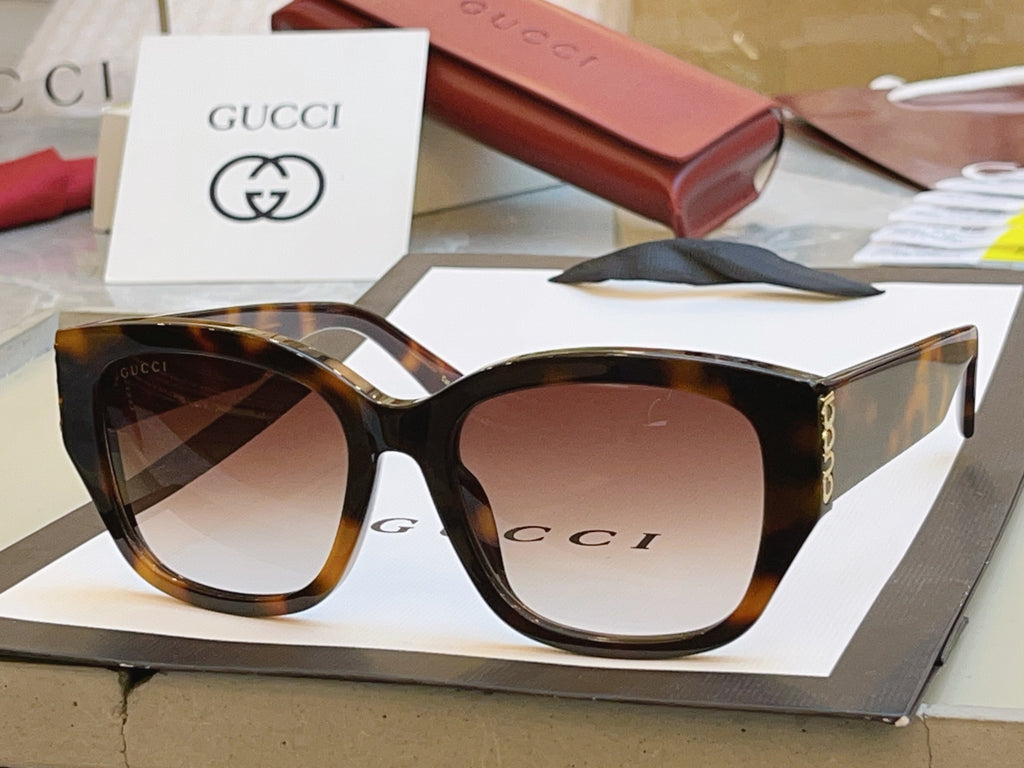Gucci GG2043SA Fashion Gray Lens Sunglasses for Men & Women - detail image 2