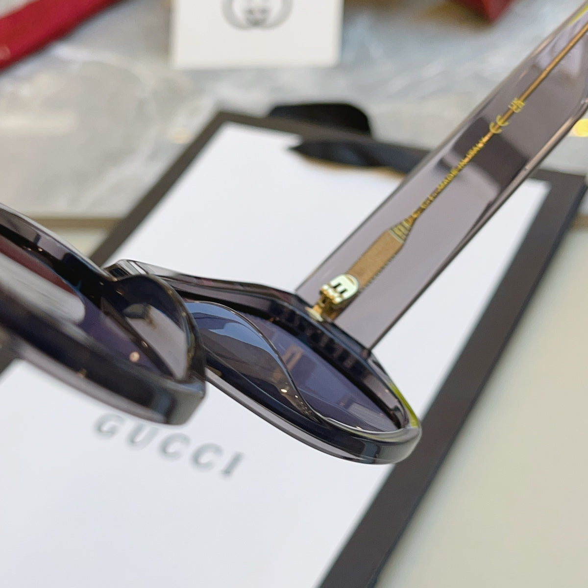 Gucci GG2043SA Fashion Gray Lens Sunglasses for Men & Women - detail image 8