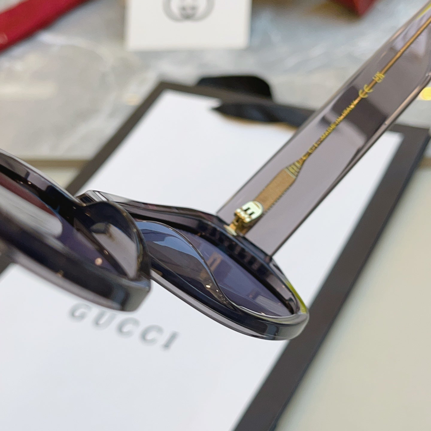 Gucci GG2043SA Fashion Gray Lens Sunglasses for Men & Women - detail image 8