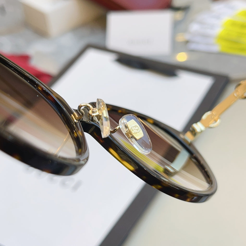 Gucci GG2056SA Fashion Brown Lens Sunglasses for Men & Women - detail image 8