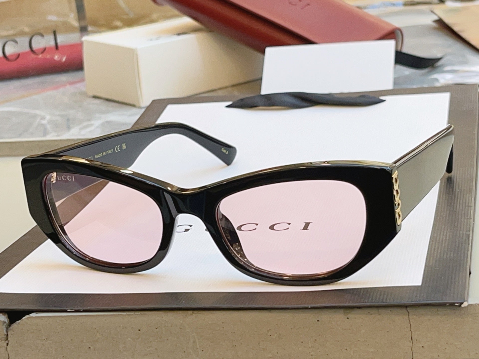 Gucci GG2044SA Fashion Black Lens Sunglasses for Men & Women - 431377 - detail image 2
