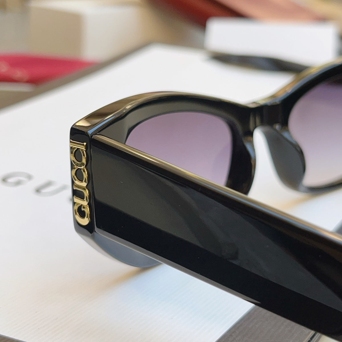 Gucci GG2044SA Fashion Brown Lens Sunglasses for Men & Women - detail image 9