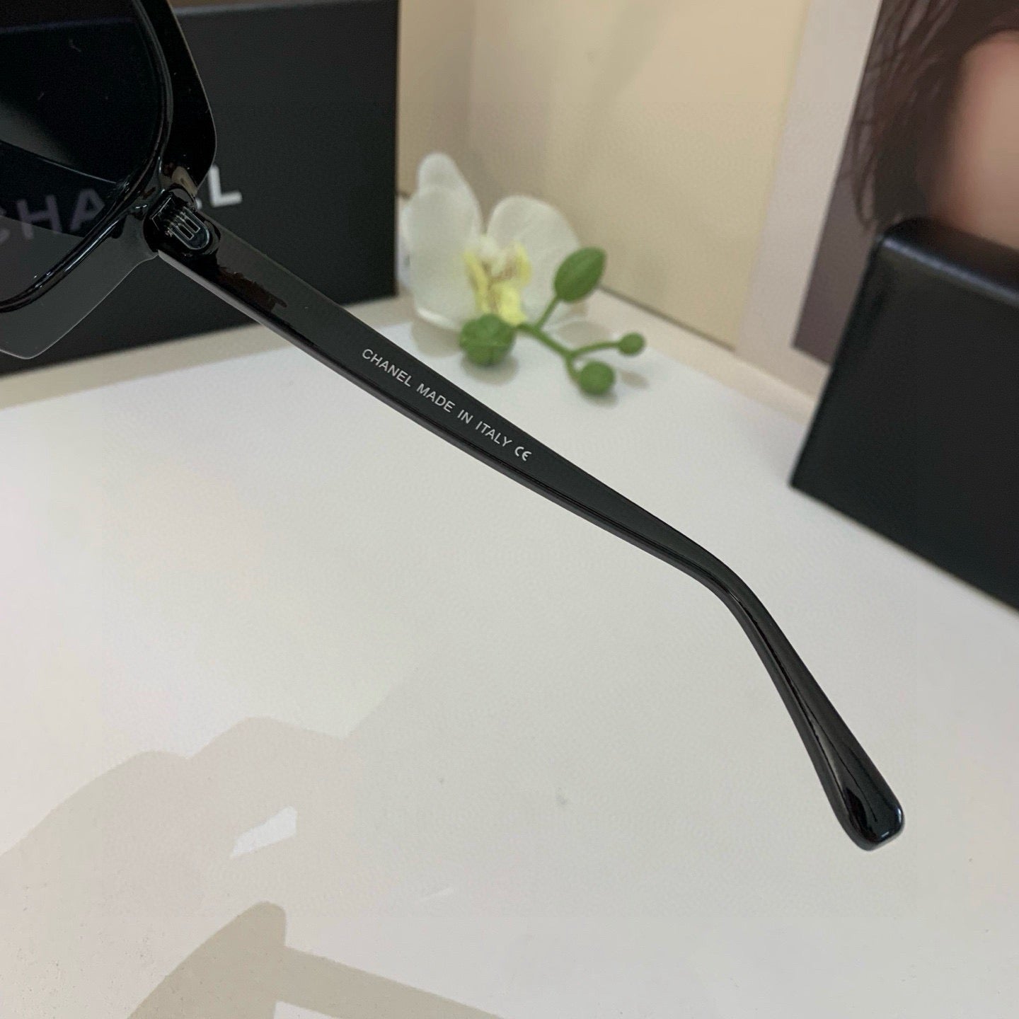 Chanel Oversized Silver Lens Sunglasses for Men & Women - 398493 - detail image 3