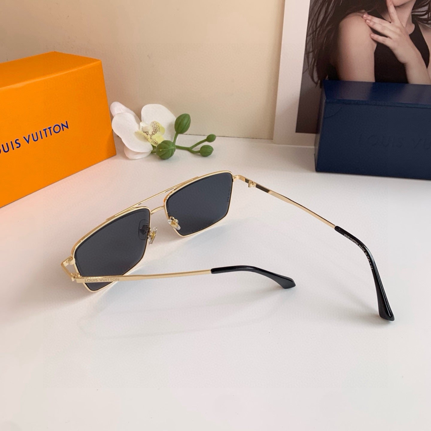 Louis Vuitton Metal Square Gray Lens Sunglasses for Men & Women - 414874 - detail image 3