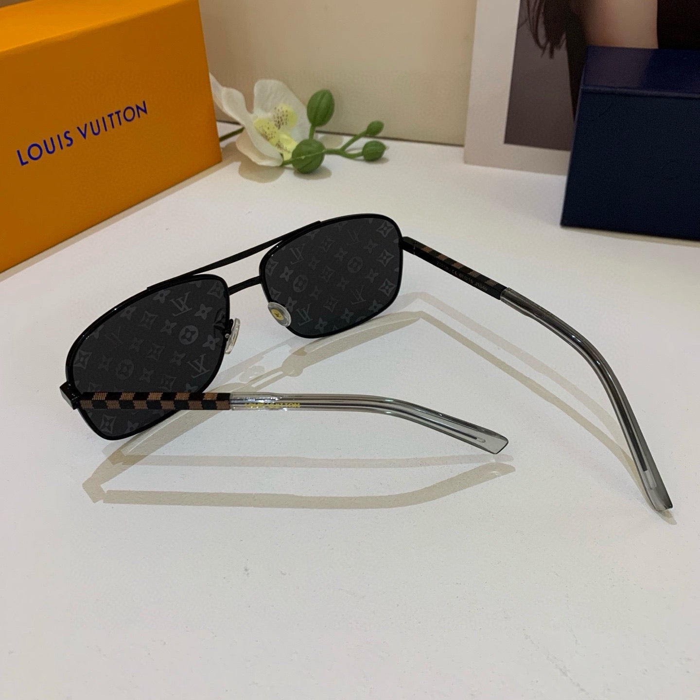 Louis Vuitton Aviator Black Lens Sunglasses for Men & Women - 158121 - detail image 2
